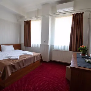 Nepliget Hotel Budapeszt